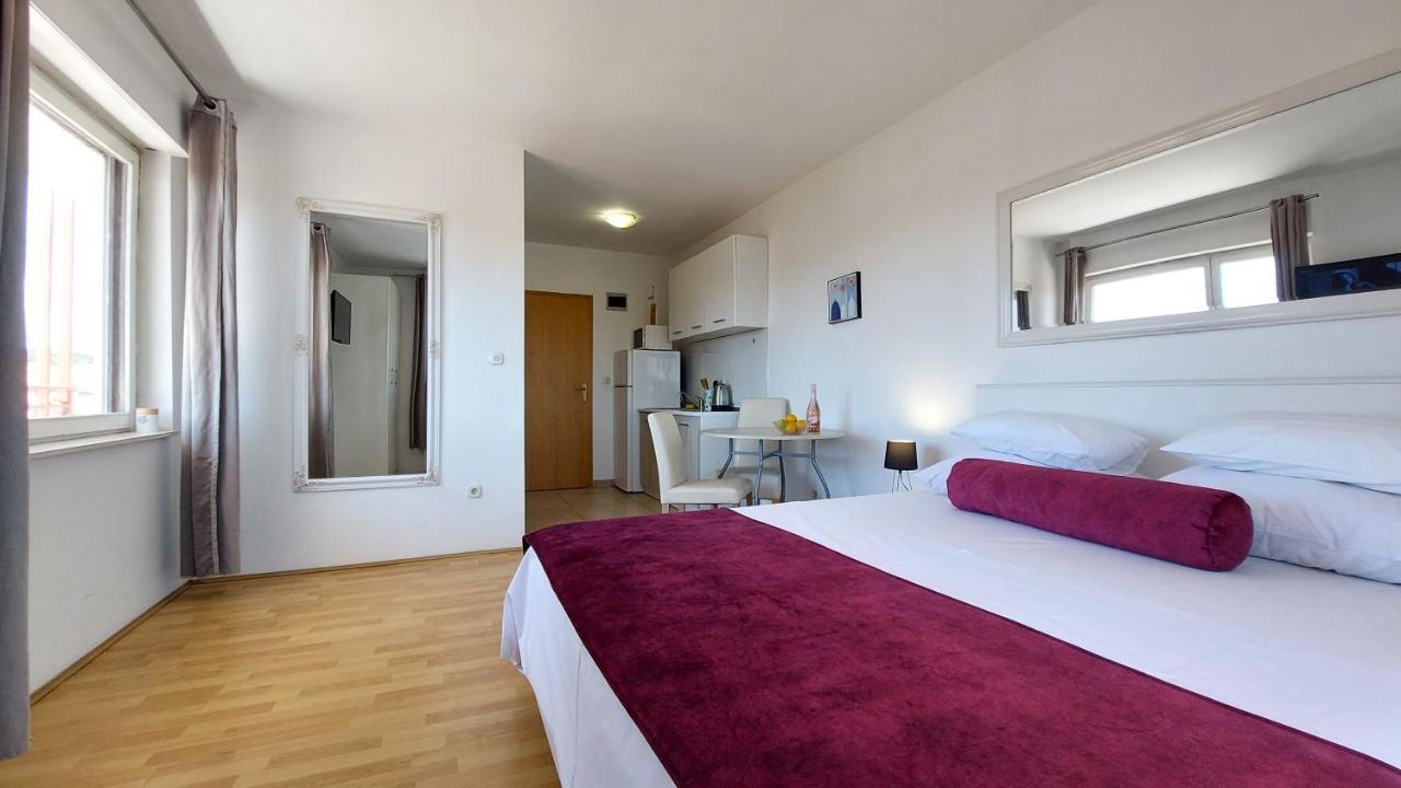 Sea Side Apartments Vodice Exteriér fotografie